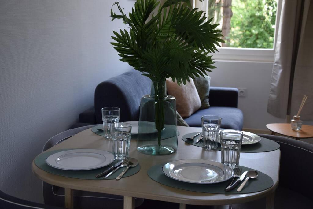 Апартаменты Elegant T2 A Bron, Tramway A 2Min, Box Parking, 4Personnes Экстерьер фото