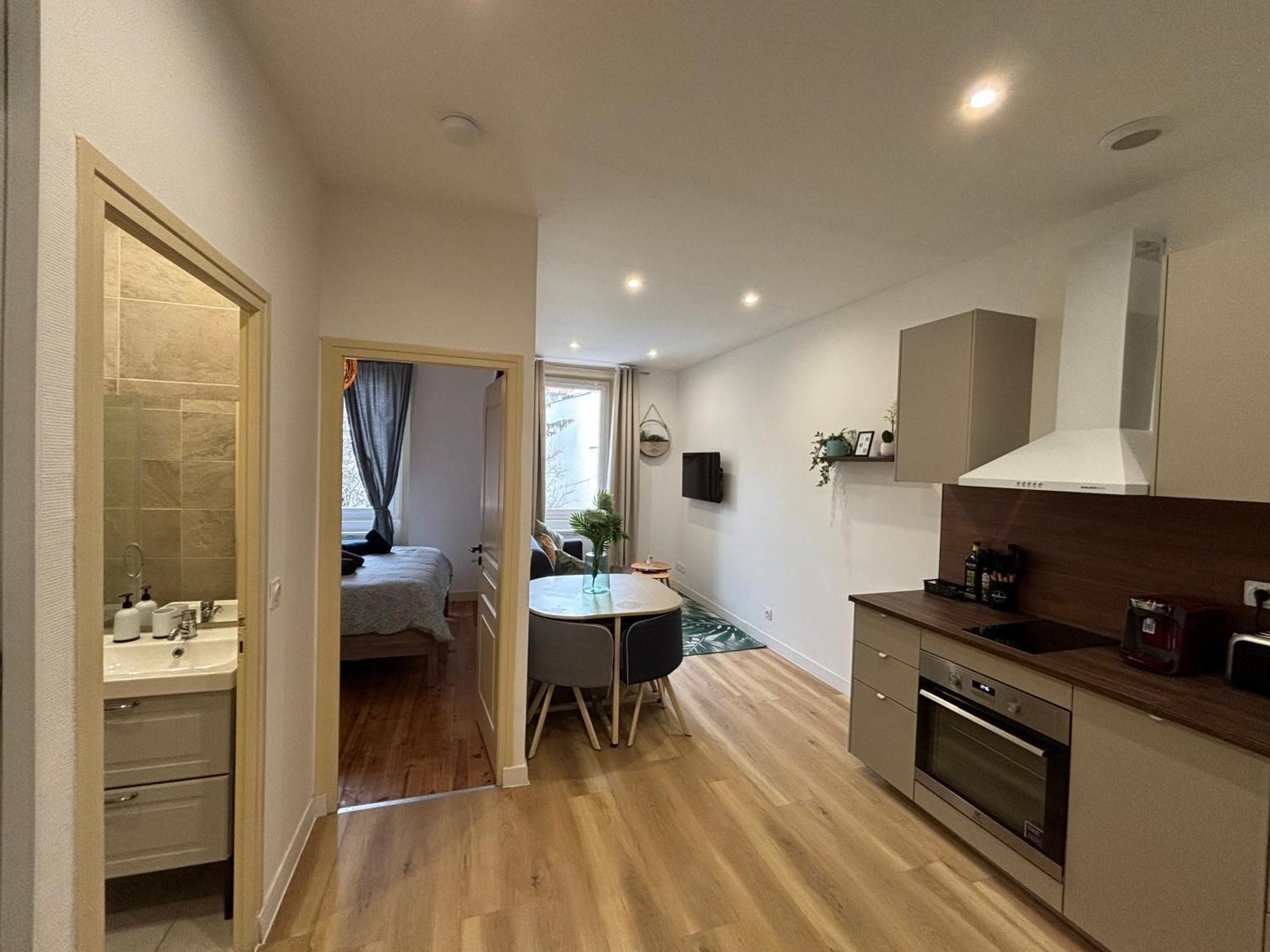 Апартаменты Elegant T2 A Bron, Tramway A 2Min, Box Parking, 4Personnes Экстерьер фото